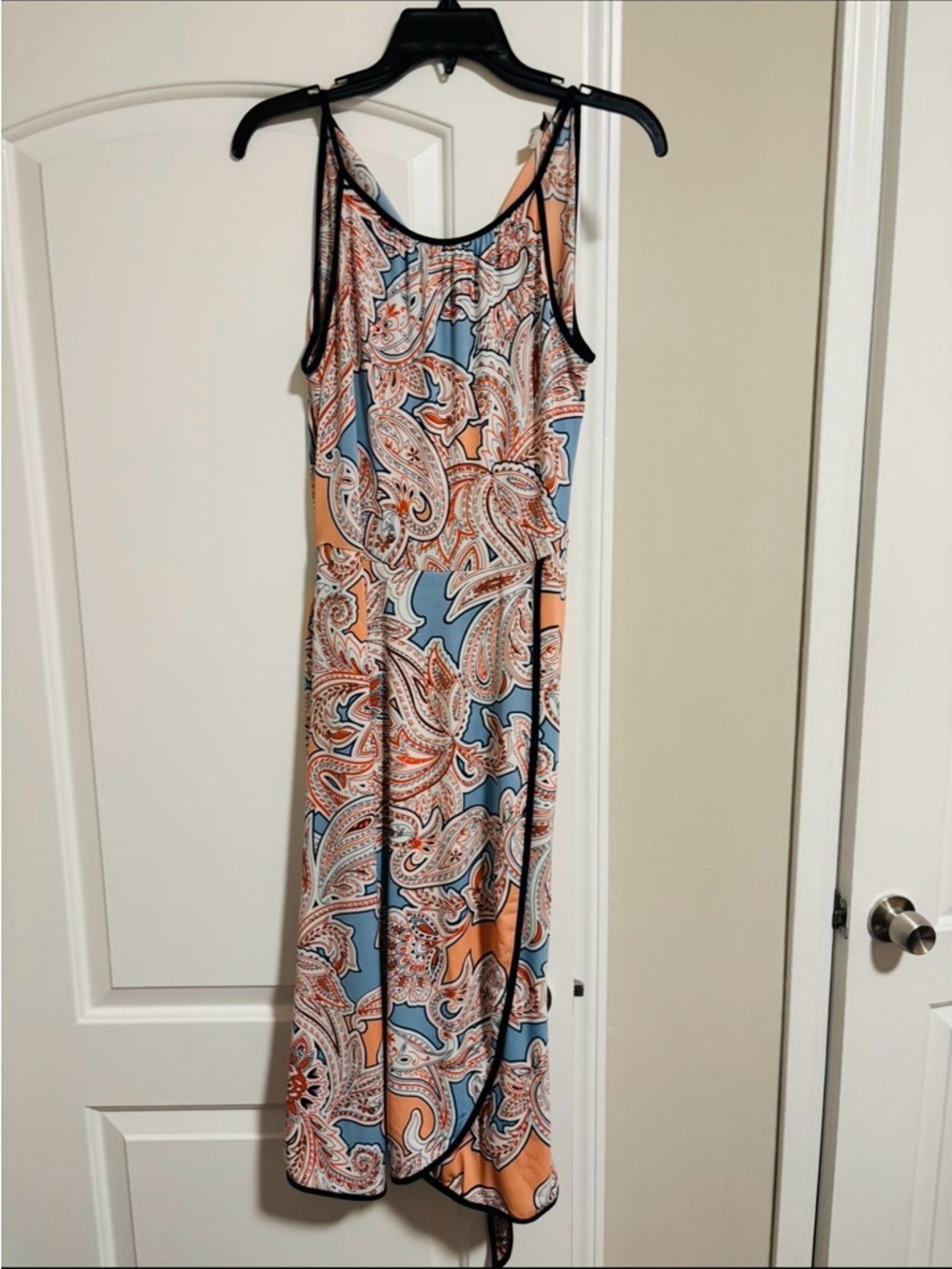WESLEEROSE, Paisley Print Sleeveless Maxi Dress in Blue and Peach, Size M